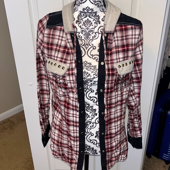 Buckle BKE Eased Hooded Button Down - Picture 3 of 12